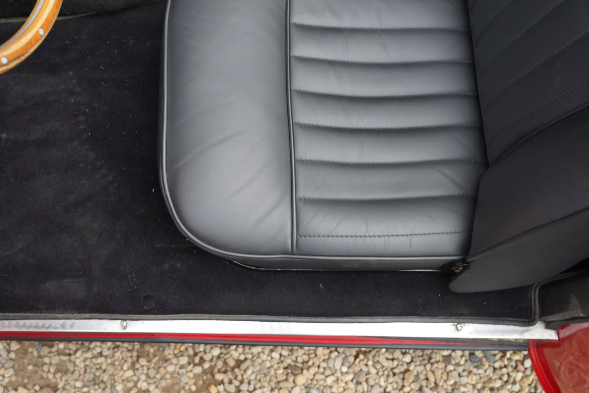 1960 Jaguar XK150 Drophead Coupe, 25/30