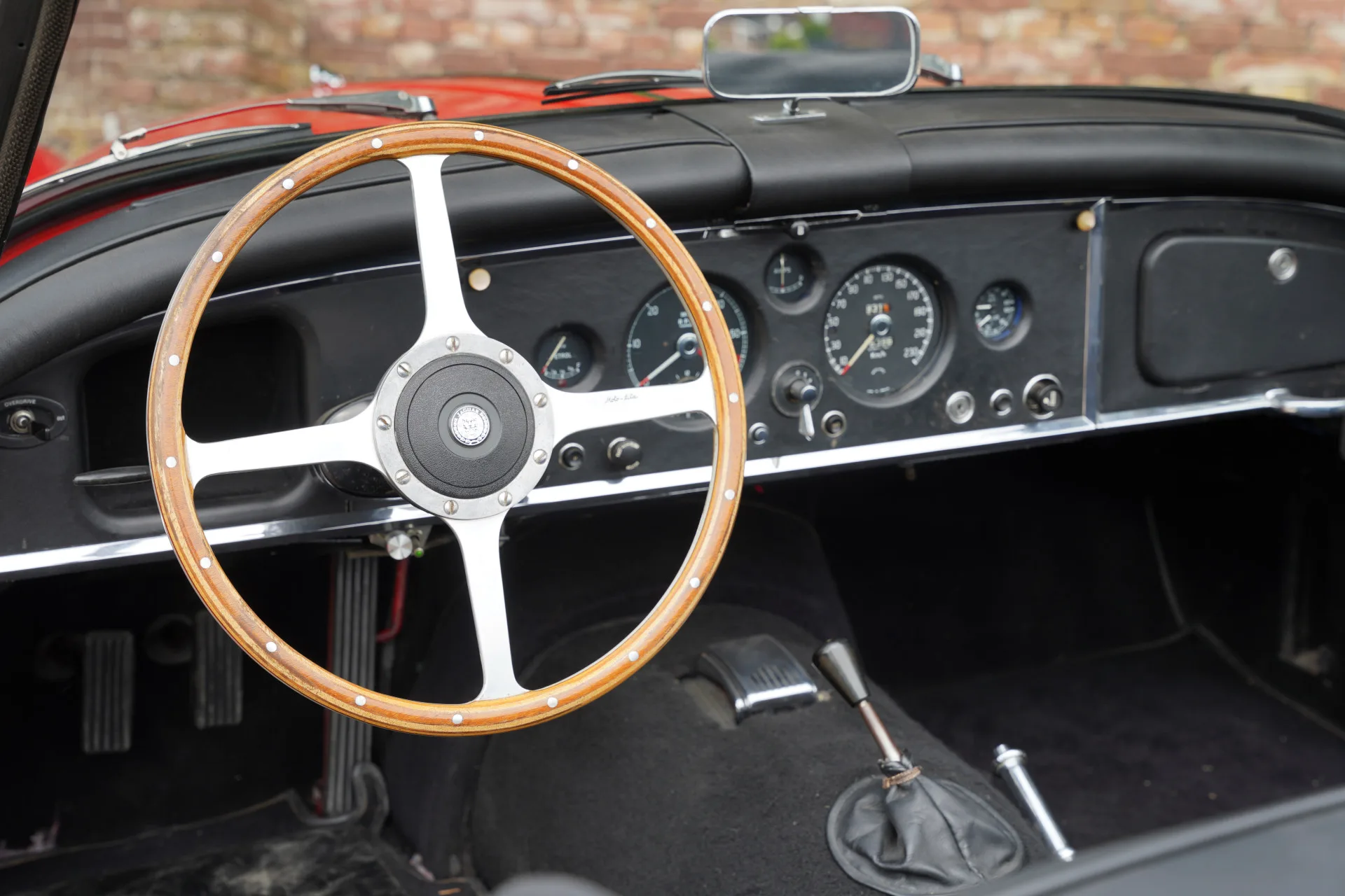 1960 Jaguar XK150 Drophead Coupe, 27/30