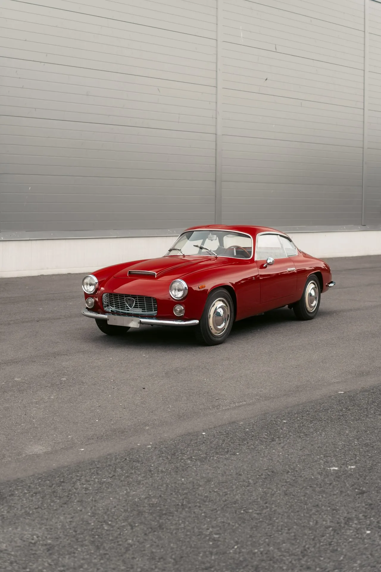 1960 Lancia Flaminia offered by a specialist dealer in Uppsala, Sweden, main photo