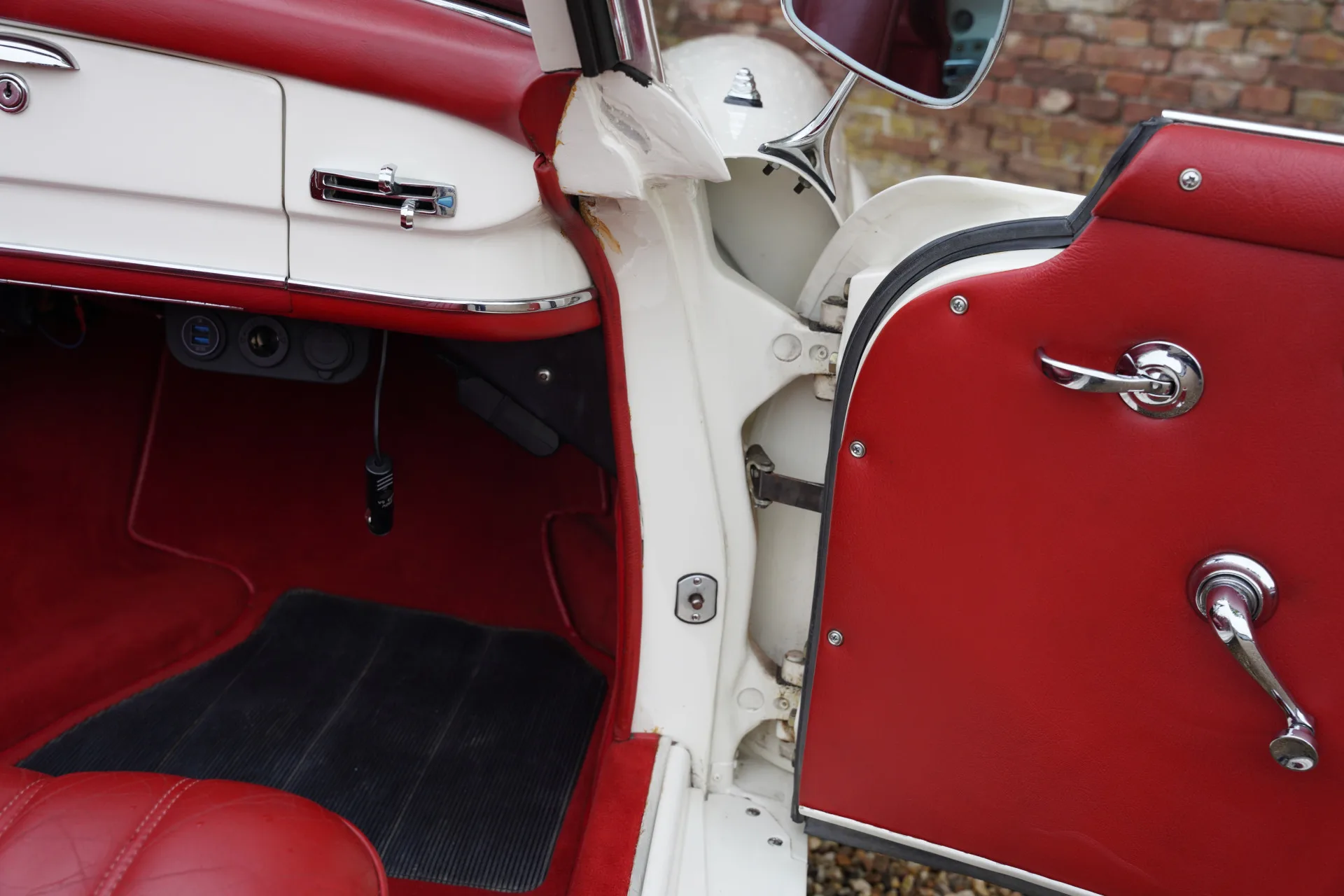 1960 Mercedes-Benz 190 SL, 26/30