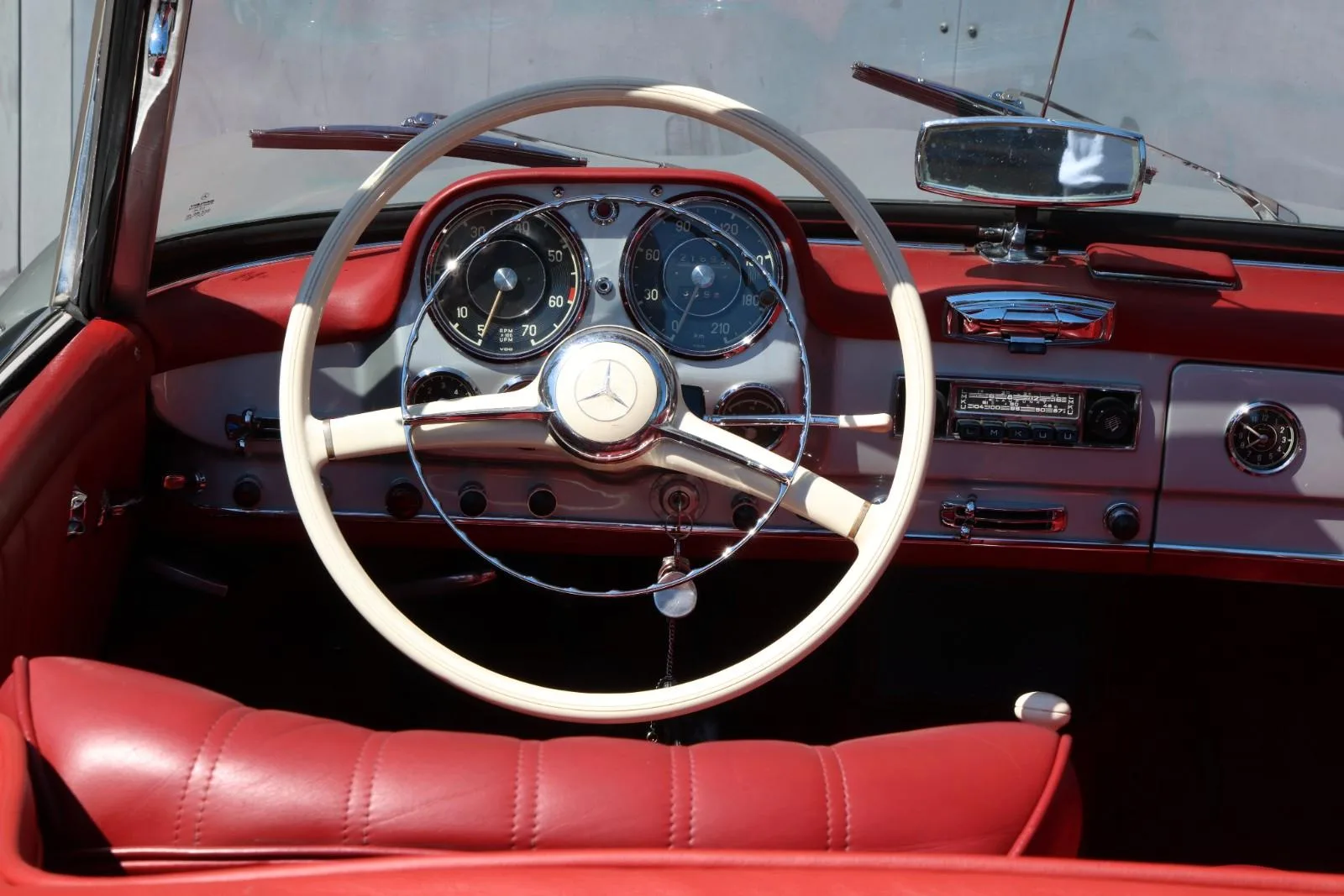 1960 Mercedes-Benz 190 SL, 17/23