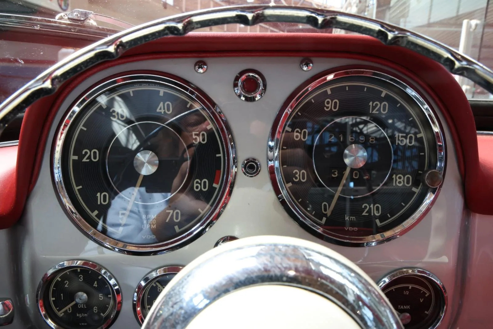 1960 Mercedes-Benz 190 SL, 20/23