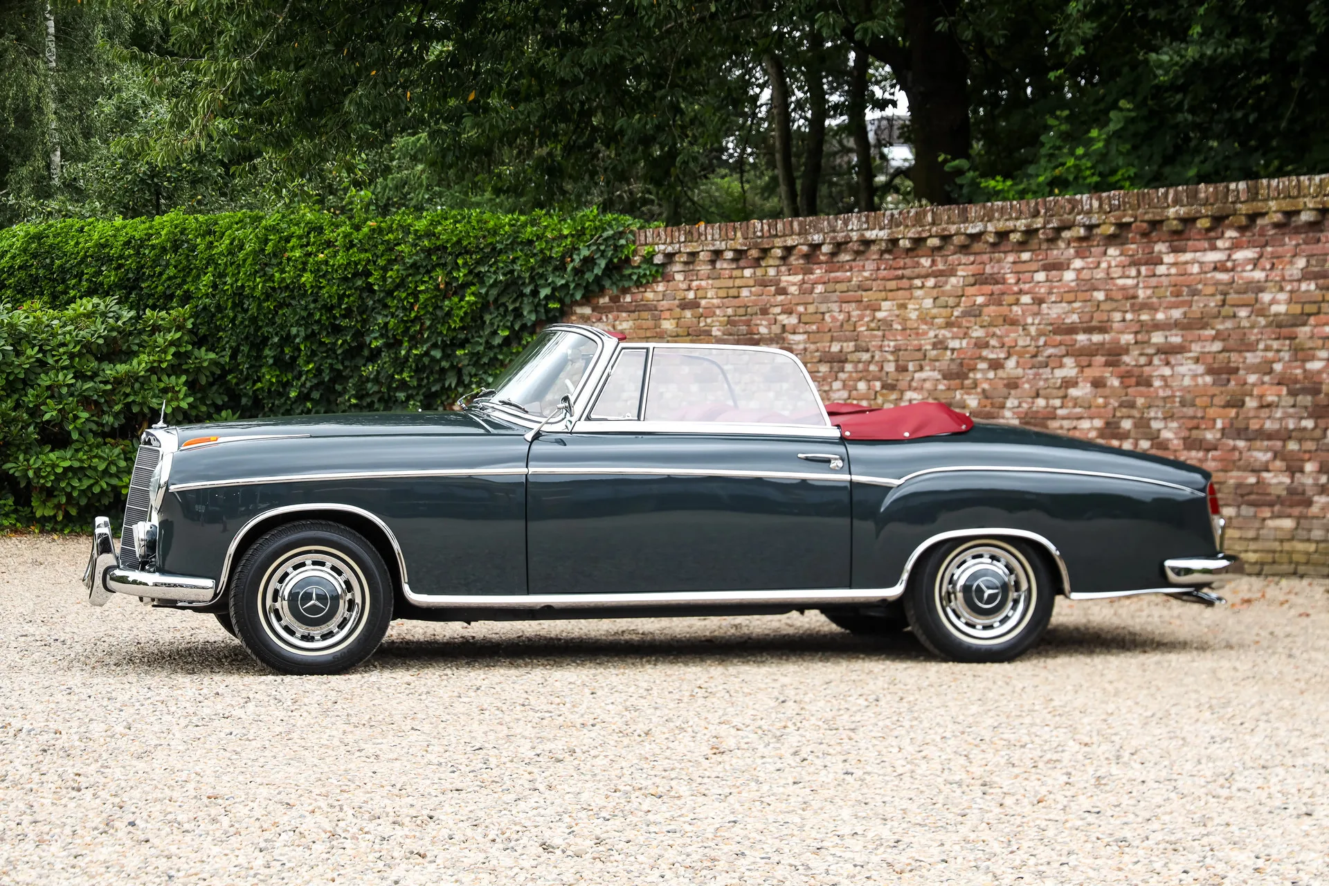 1960 Mercedes-Benz 220 SE Cabriolet Ponton, 25/30