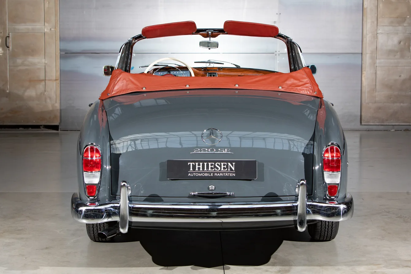 1960 Mercedes-Benz 220 SE Cabriolet Ponton, 5/23