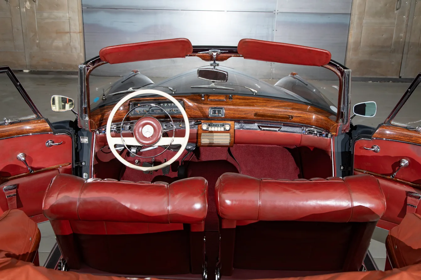 1960 Mercedes-Benz 220 SE Cabriolet Ponton, 9/23