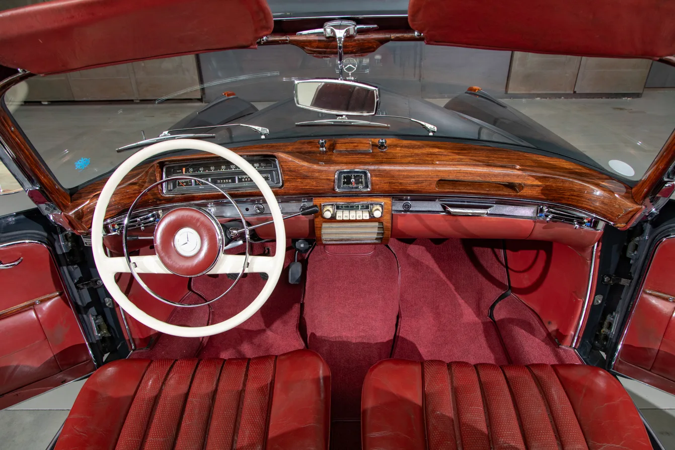 1960 Mercedes-Benz 220 SE Cabriolet Ponton, 10/23