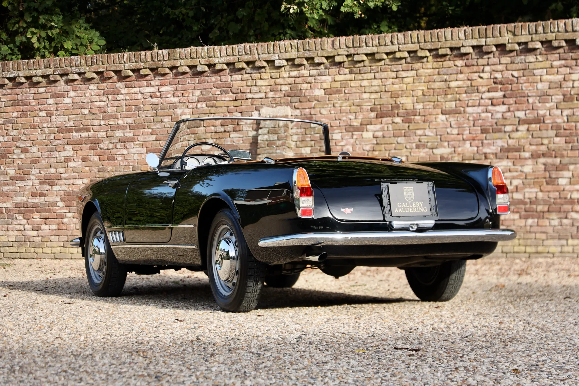 1961 Alfa Romeo 2000 Spider Touring, 2/30