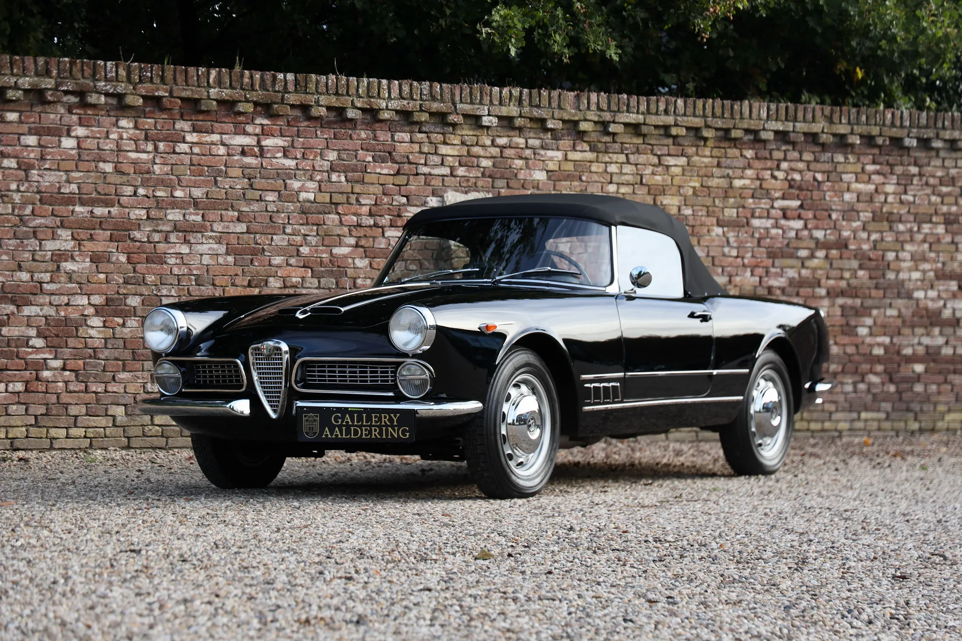 1961 Alfa Romeo 2000 Spider Touring, 12/30