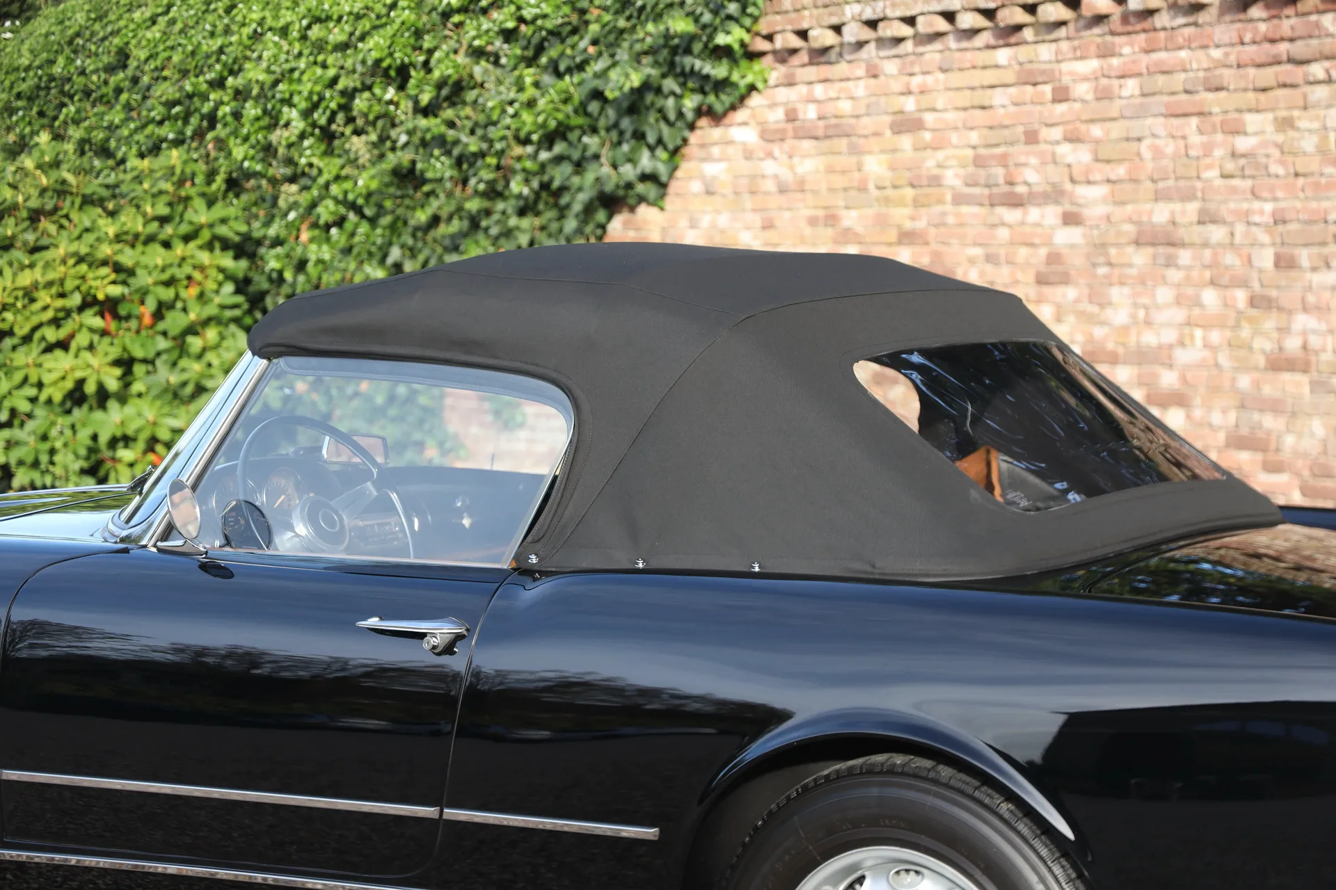 1961 Alfa Romeo 2000 Spider Touring, 15/30