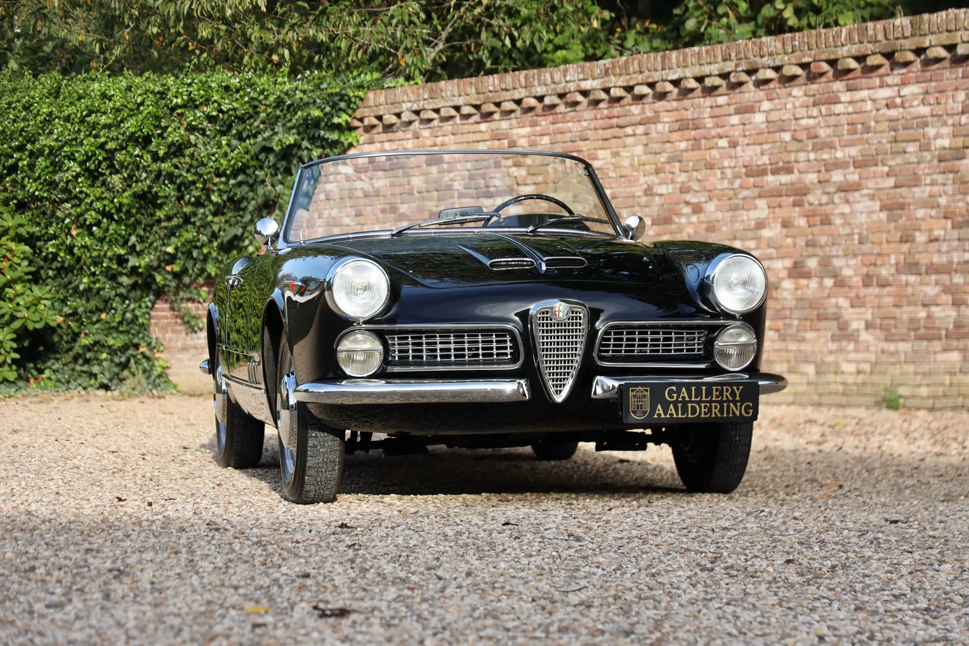 1961 Alfa Romeo 2000 Spider Touring, 18/30