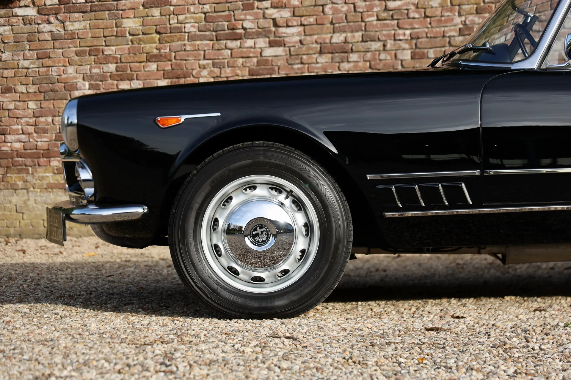 1961 Alfa Romeo 2000 Spider Touring, 25/30