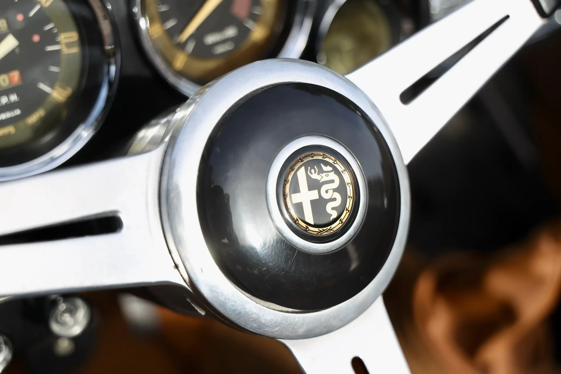 1961 Alfa Romeo 2000 Spider Touring, 29/30