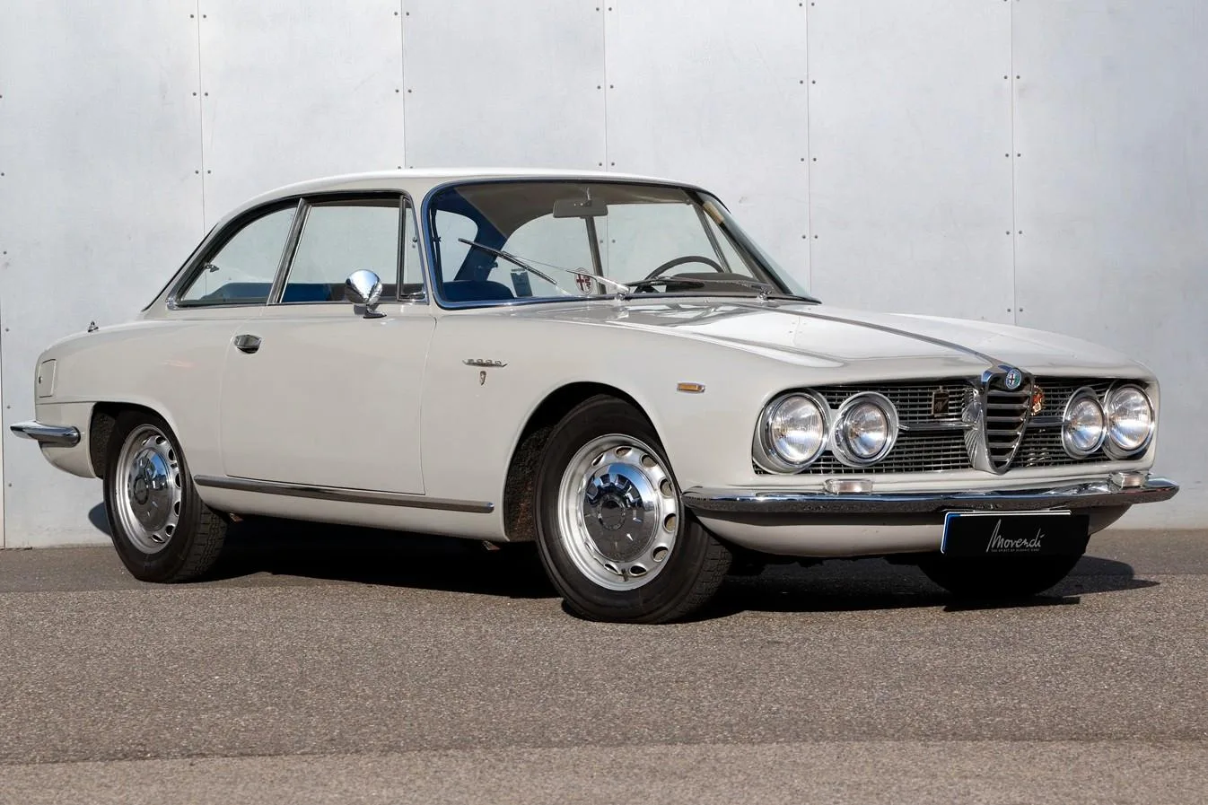 1961 Alfa Romeo 2000 Sprint angeboten von einem Fachhändler in Düsseldorf, Deutschland, Hauptfoto