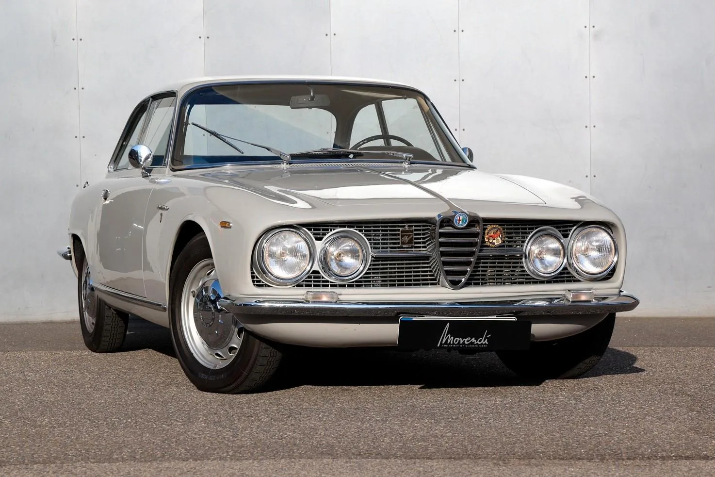 1961 Alfa Romeo 2000 Sprint, 8/24
