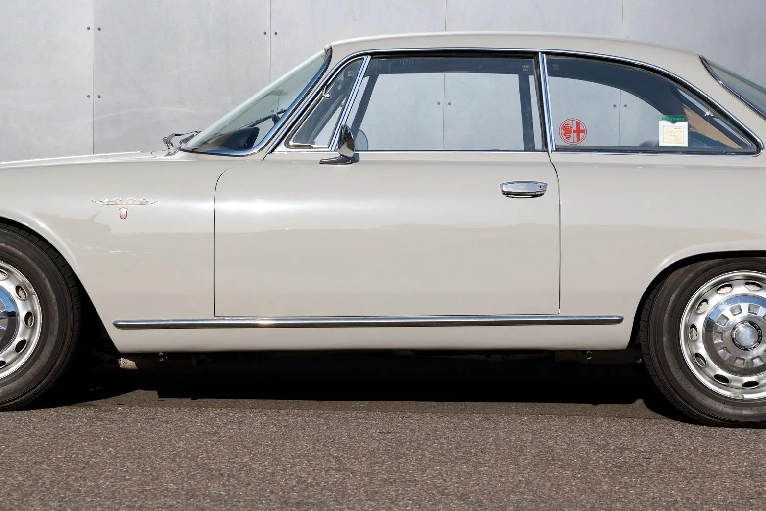 1961 Alfa Romeo 2000 Sprint, 12/24