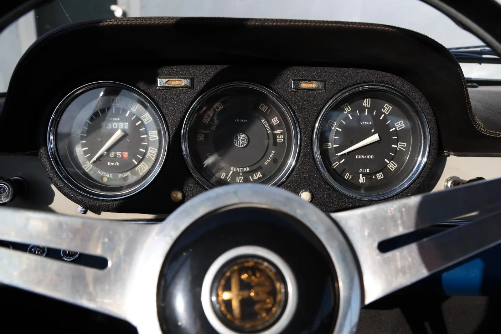 1961 Alfa Romeo 2000 Sprint, 17/24