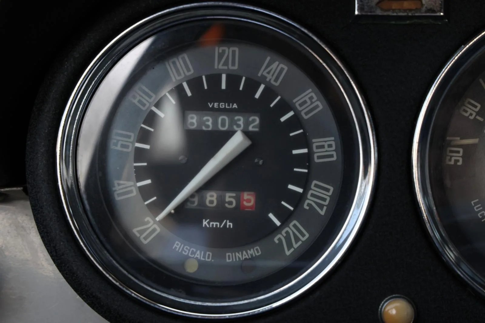 1961 Alfa Romeo 2000 Sprint, 18/24