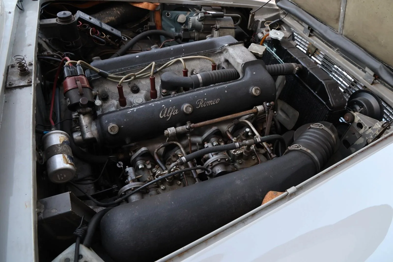 1961 Alfa Romeo 2000 Sprint, 23/24