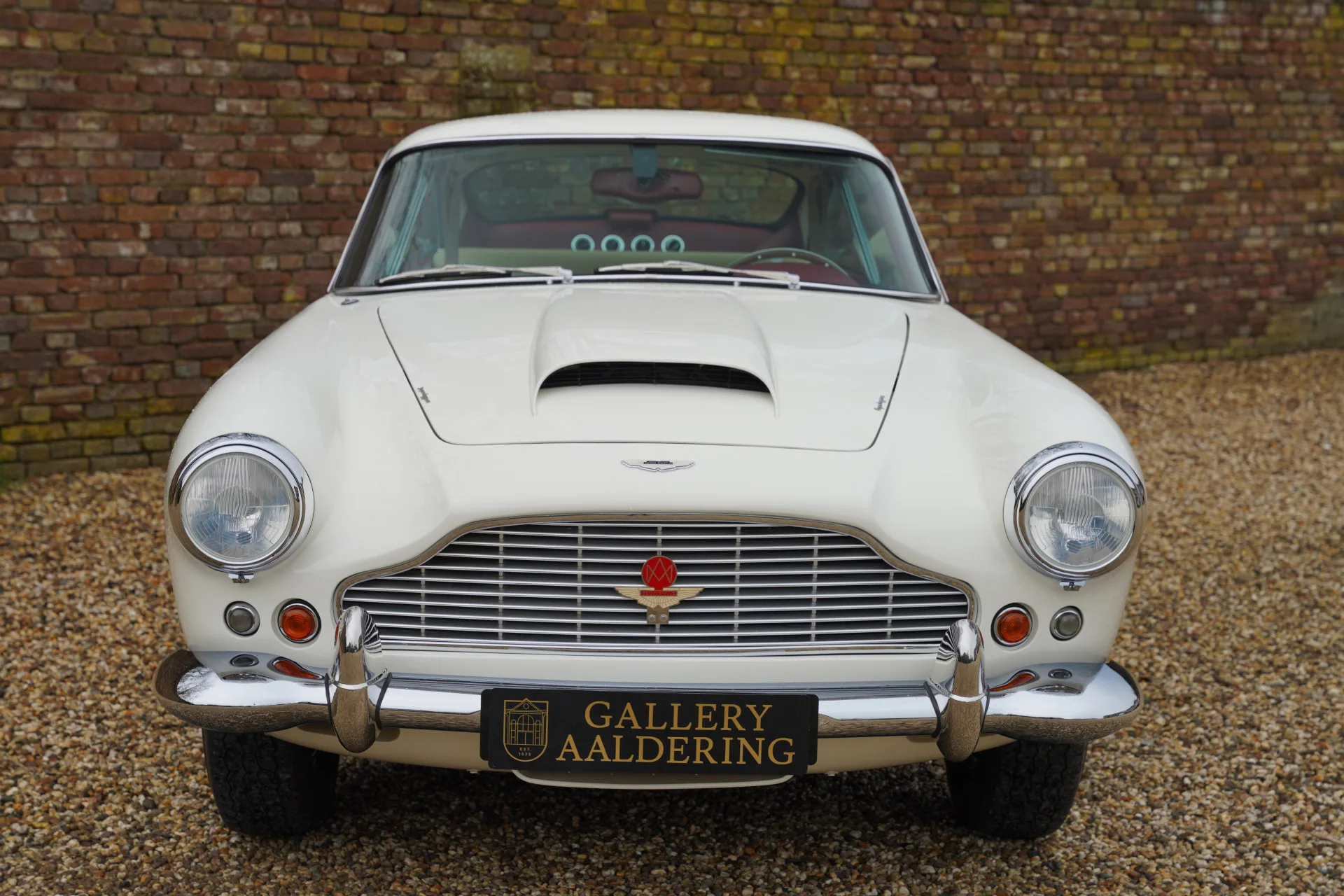 1961 Aston Martin DB4 Series III, 5/30