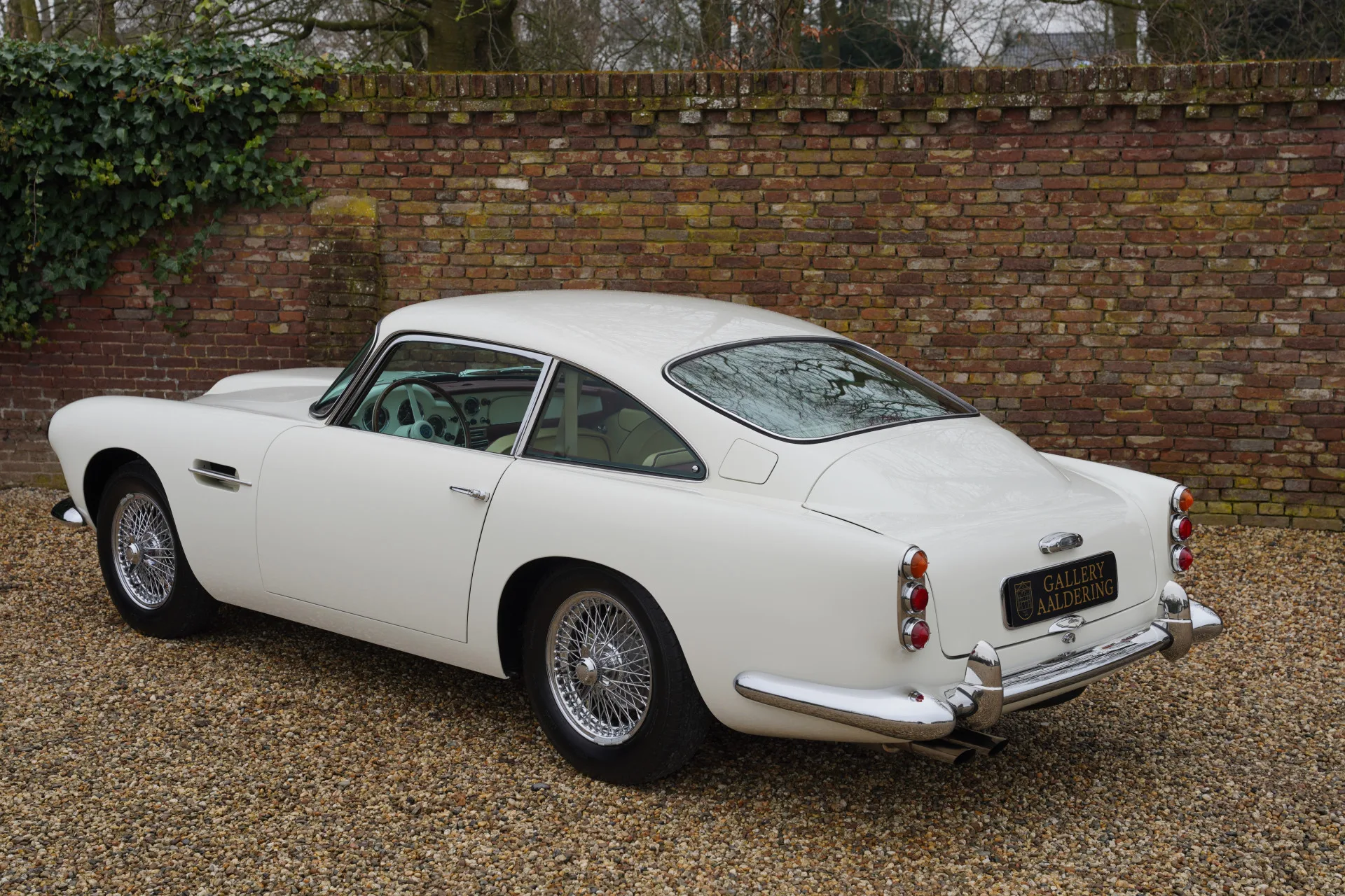 1961 Aston Martin DB4 Series III, 12/30