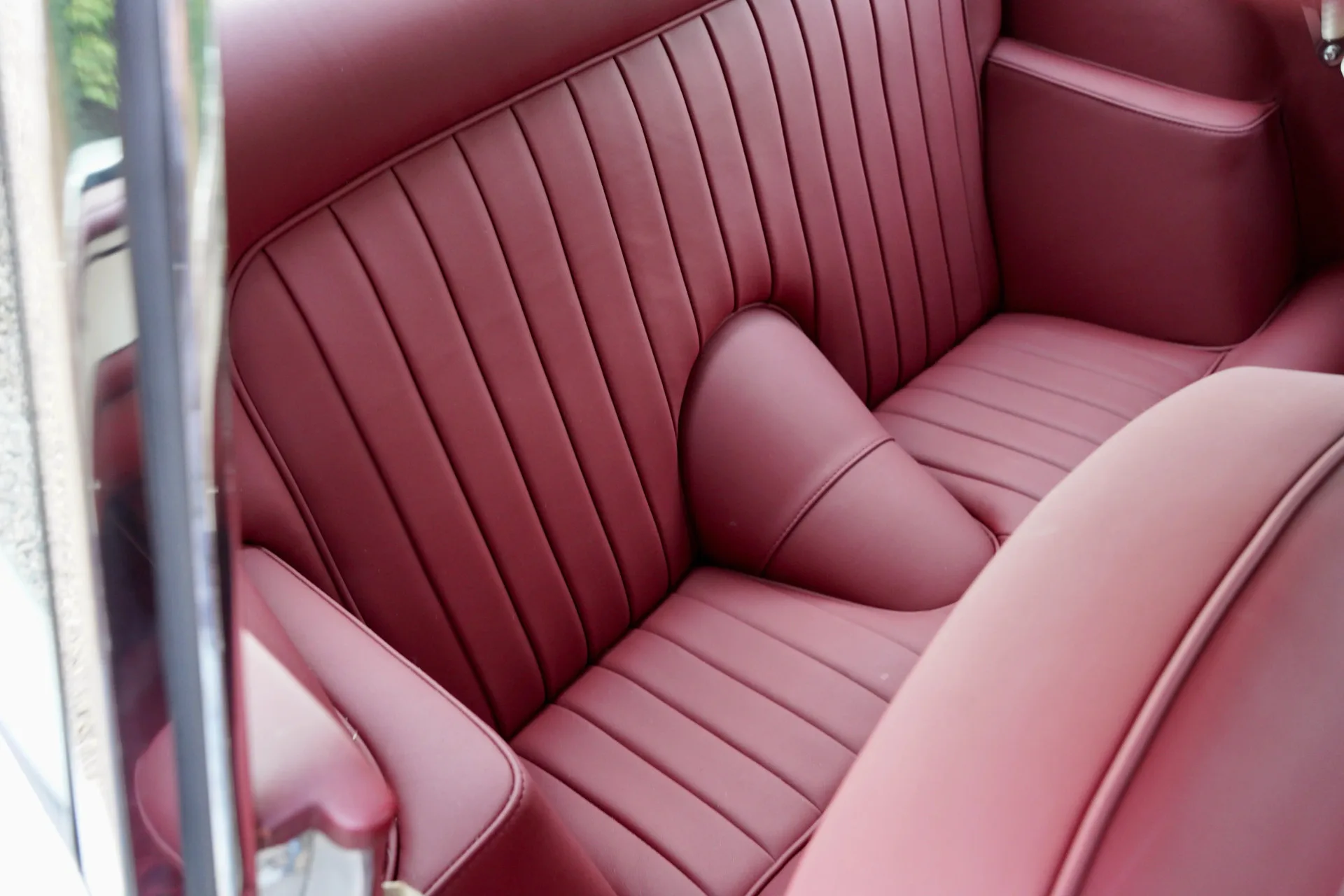 1961 Aston Martin DB4 Series III, 17/30