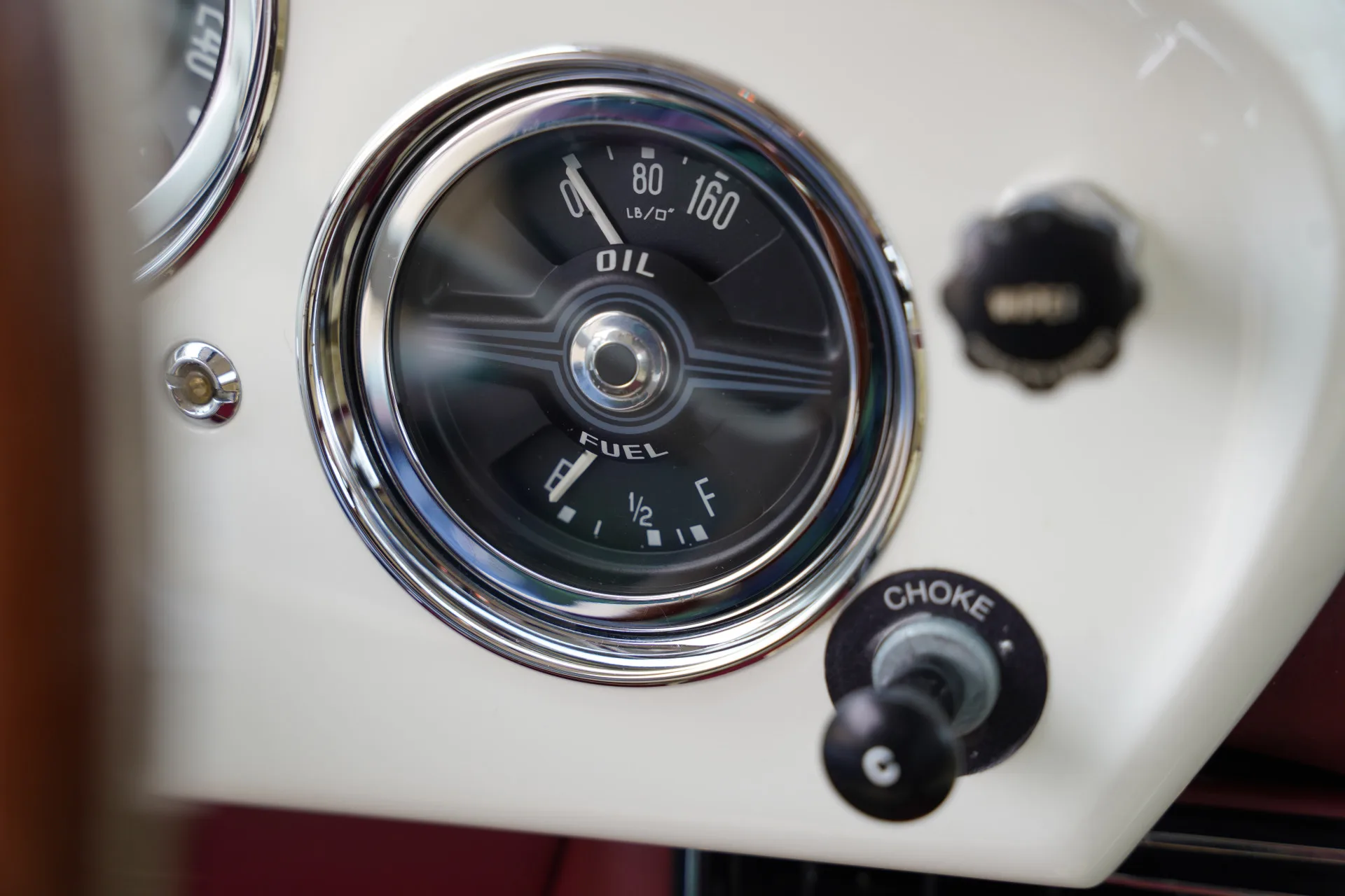 1961 Aston Martin DB4 Series III, 24/30