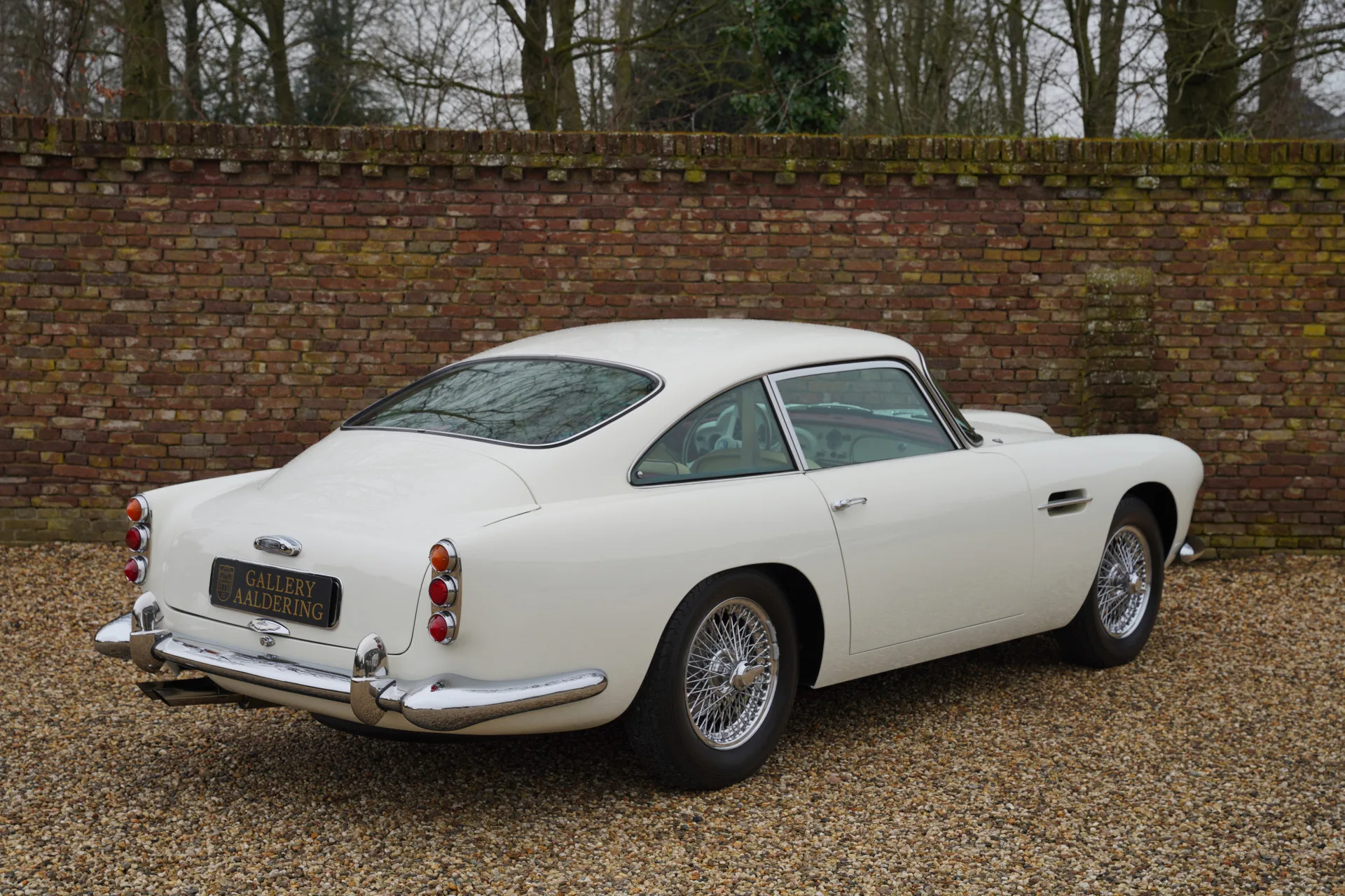 1961 Aston Martin DB4 Series III, 25/30