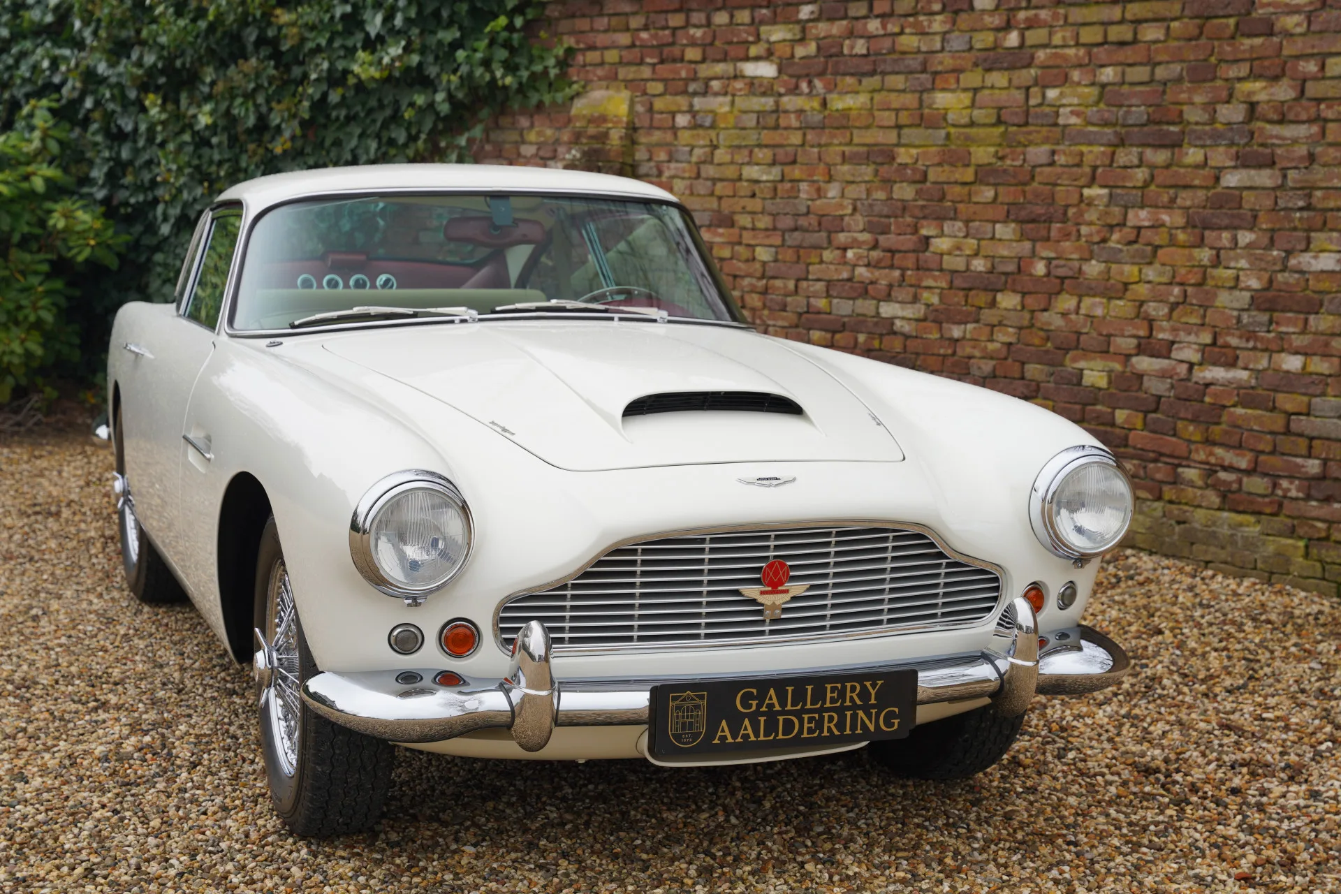 1961 Aston Martin DB4 Series III, 30/30