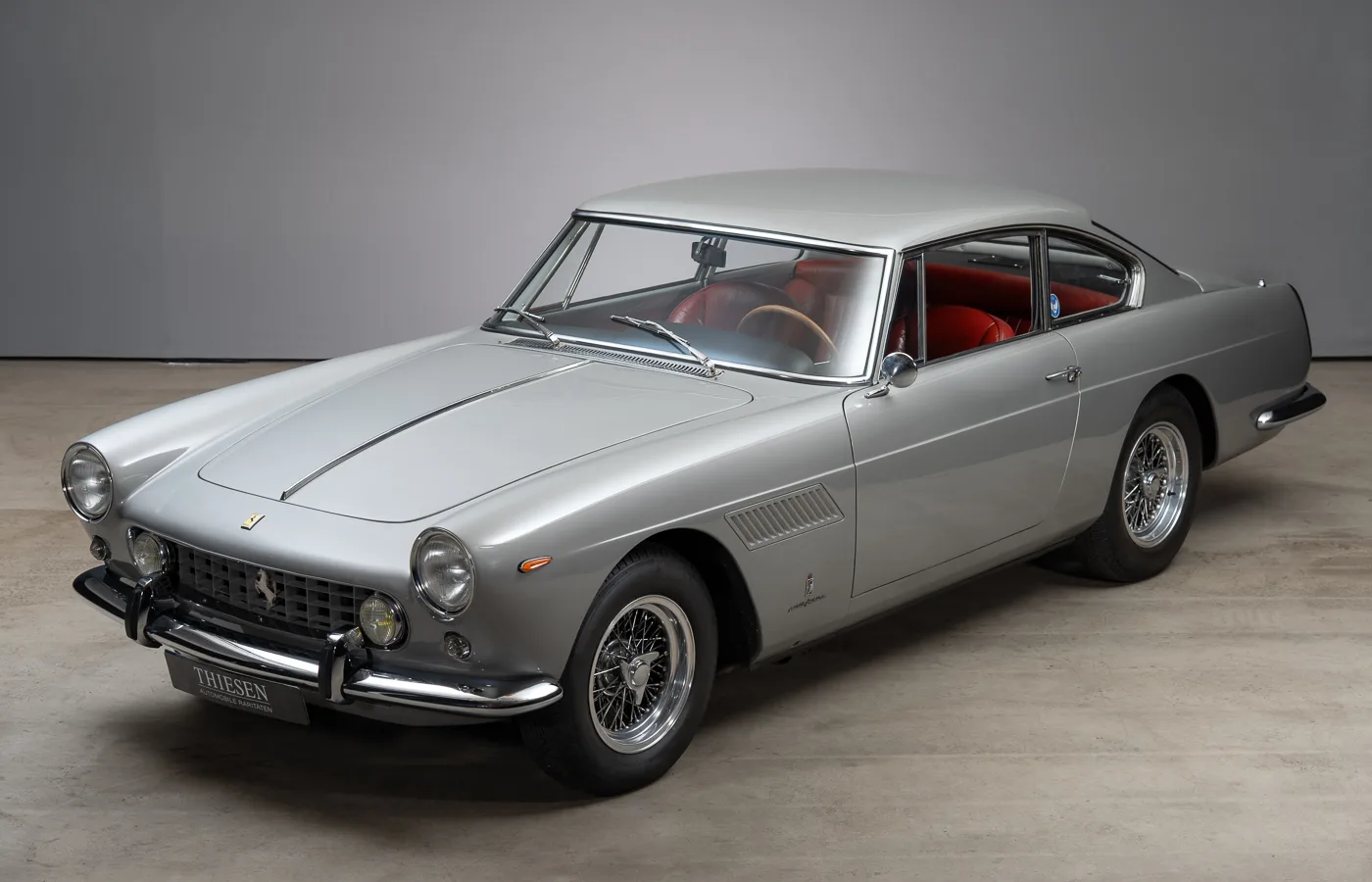 1961 Ferrari 250 GT 2+2 GTE Series II angeboten von einem Fachhändler in Hamburg, Deutschland, Hauptfoto