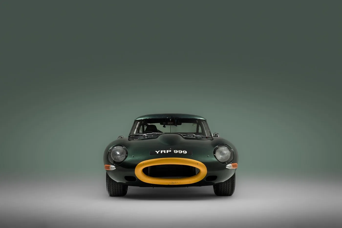 1961 Jaguar E-Type 3.8 Semi-Lightweight Roadster offered by a specialist dealer in Chorleywood, United Kingdom, photo 9 of 15