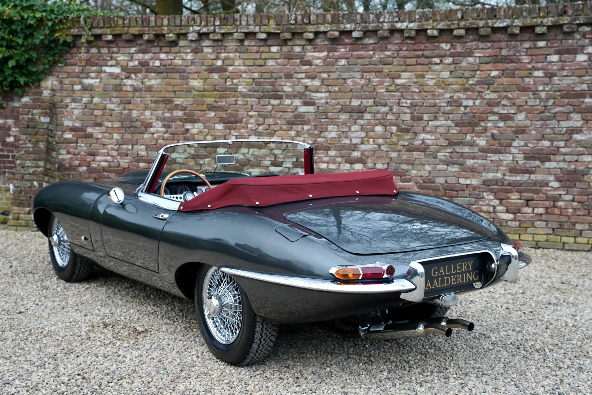 1961 Jaguar E-Type Series 1 3.8 Roadster, 2/30