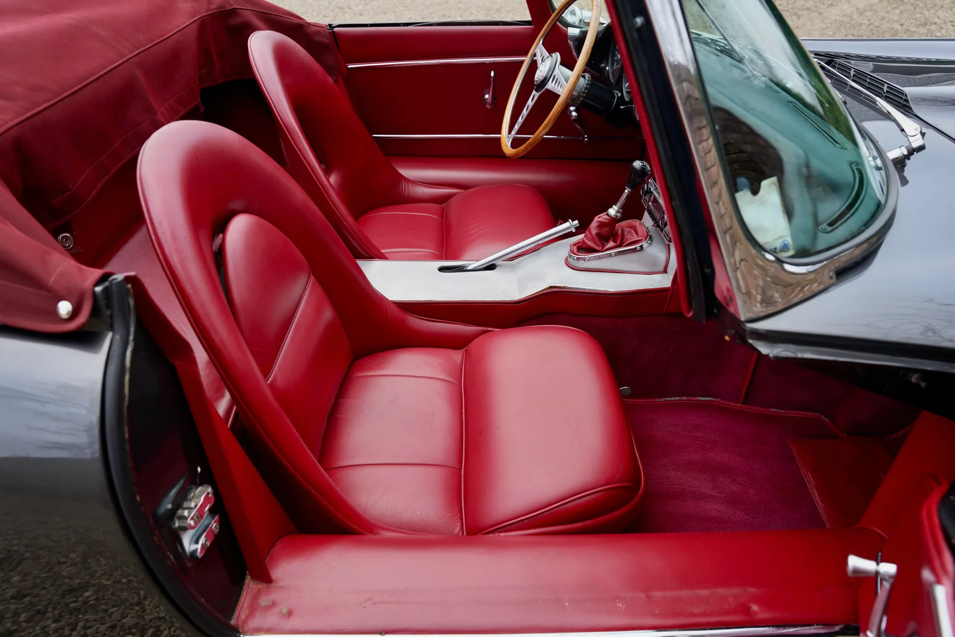 1961 Jaguar E-Type Series 1 3.8 Roadster, 9/30