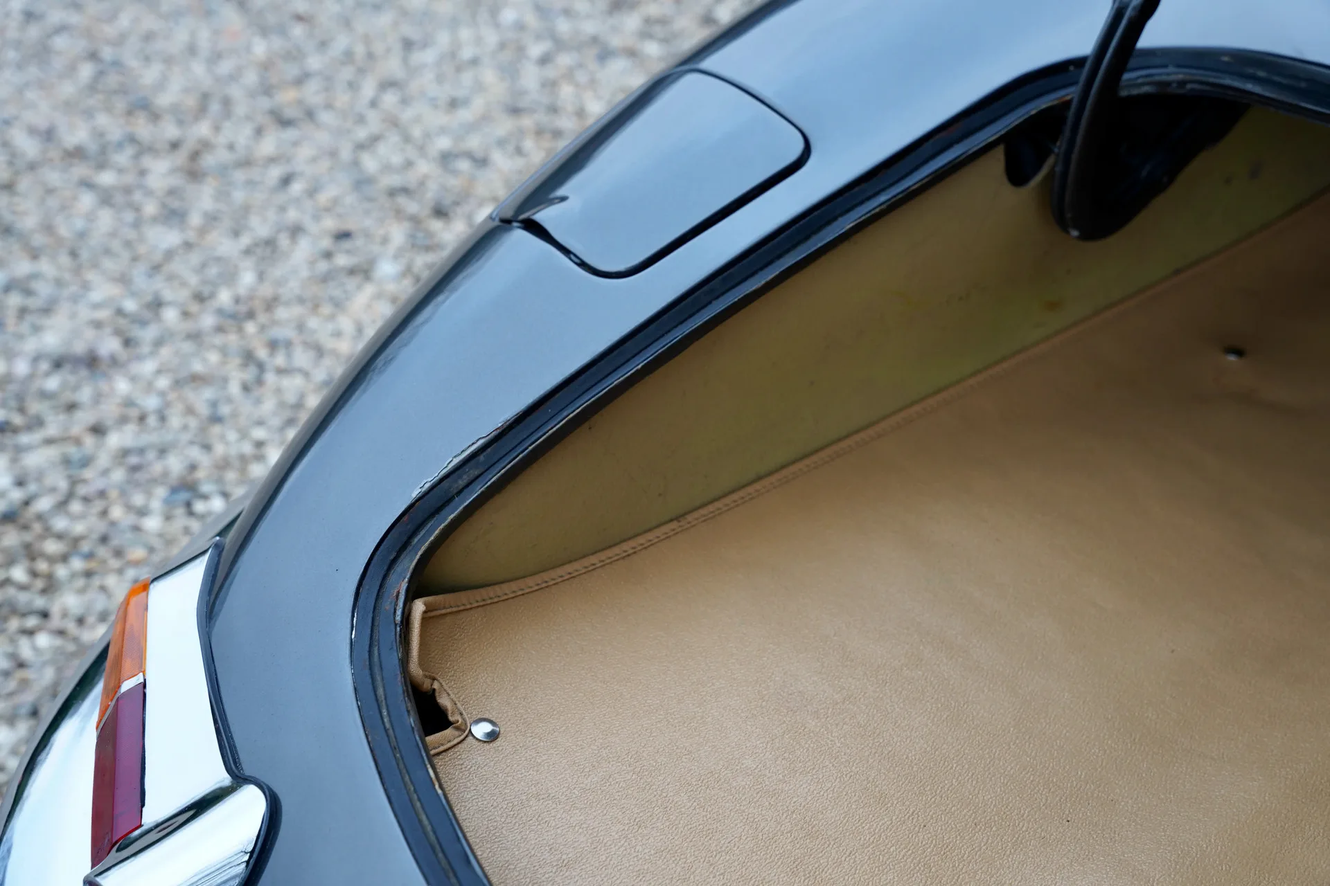 1961 Jaguar E-Type Series 1 3.8 Roadster, 10/30