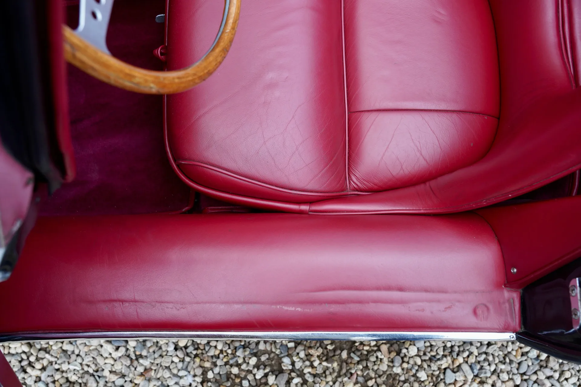 1961 Jaguar E-Type Series 1 3.8 Roadster, 17/30
