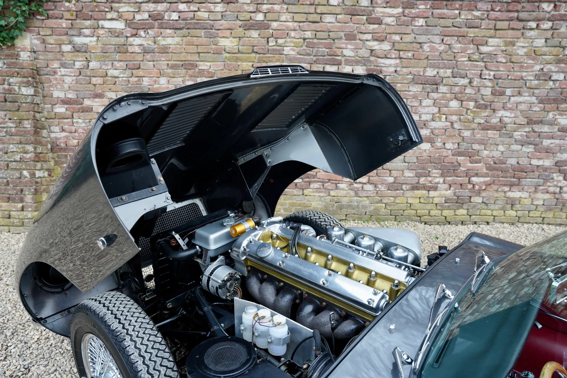 1961 Jaguar E-Type Series 1 3.8 Roadster, 22/30
