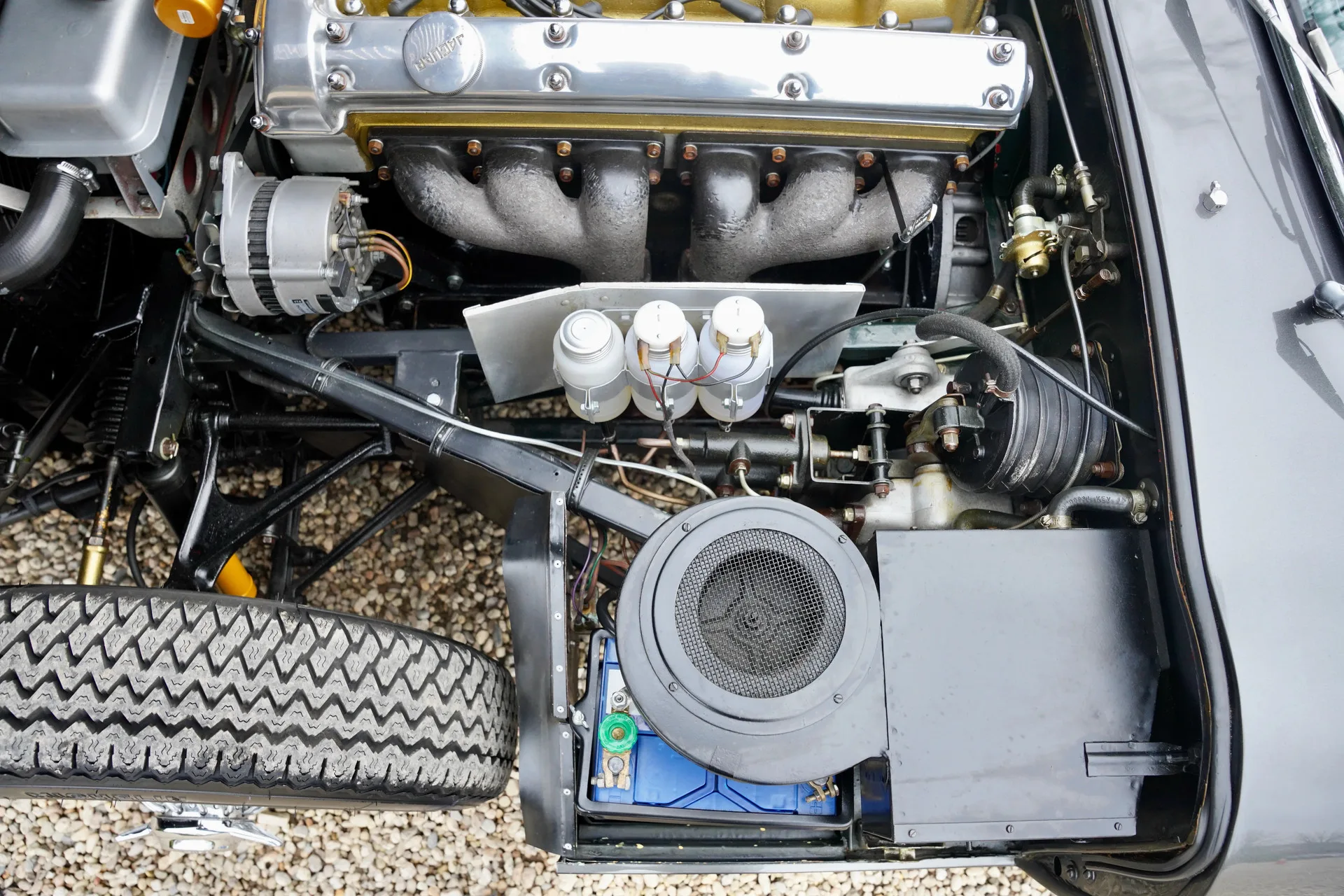 1961 Jaguar E-Type Series 1 3.8 Roadster, 25/30