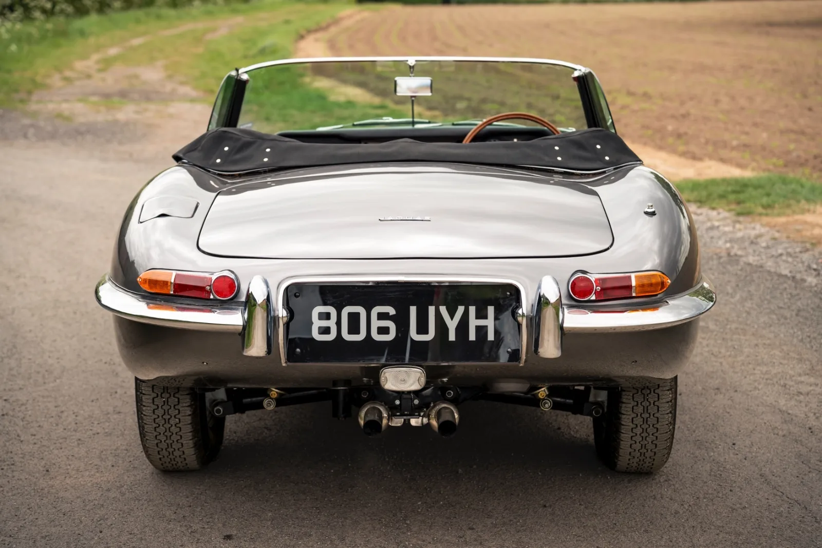 1961 Jaguar E-Type Series 1 3.8 Roadster, 24/30