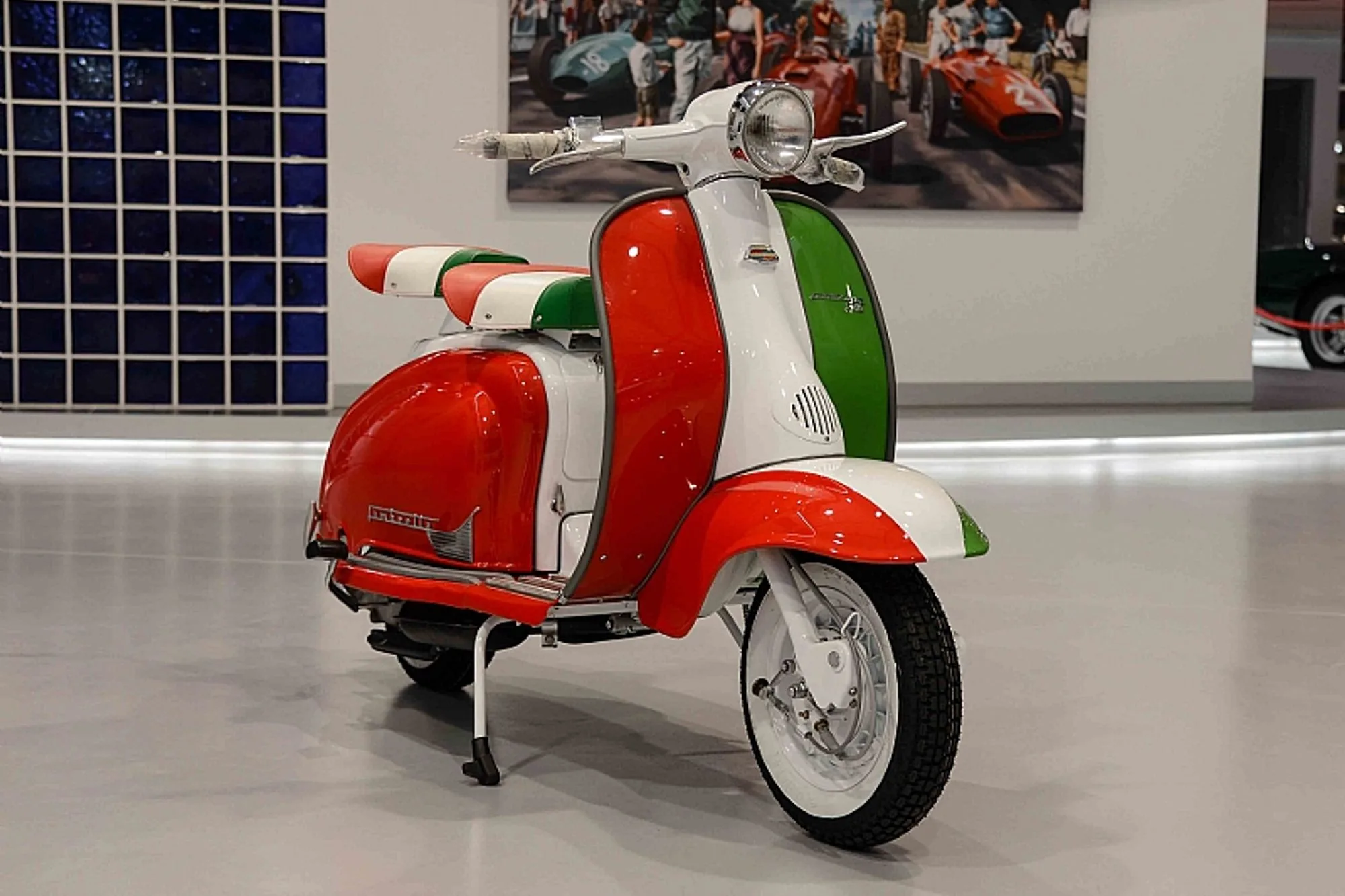 1961 Lambretta Li 125 Series 2 offered by a specialist dealer in London, United Kingdom, main photo