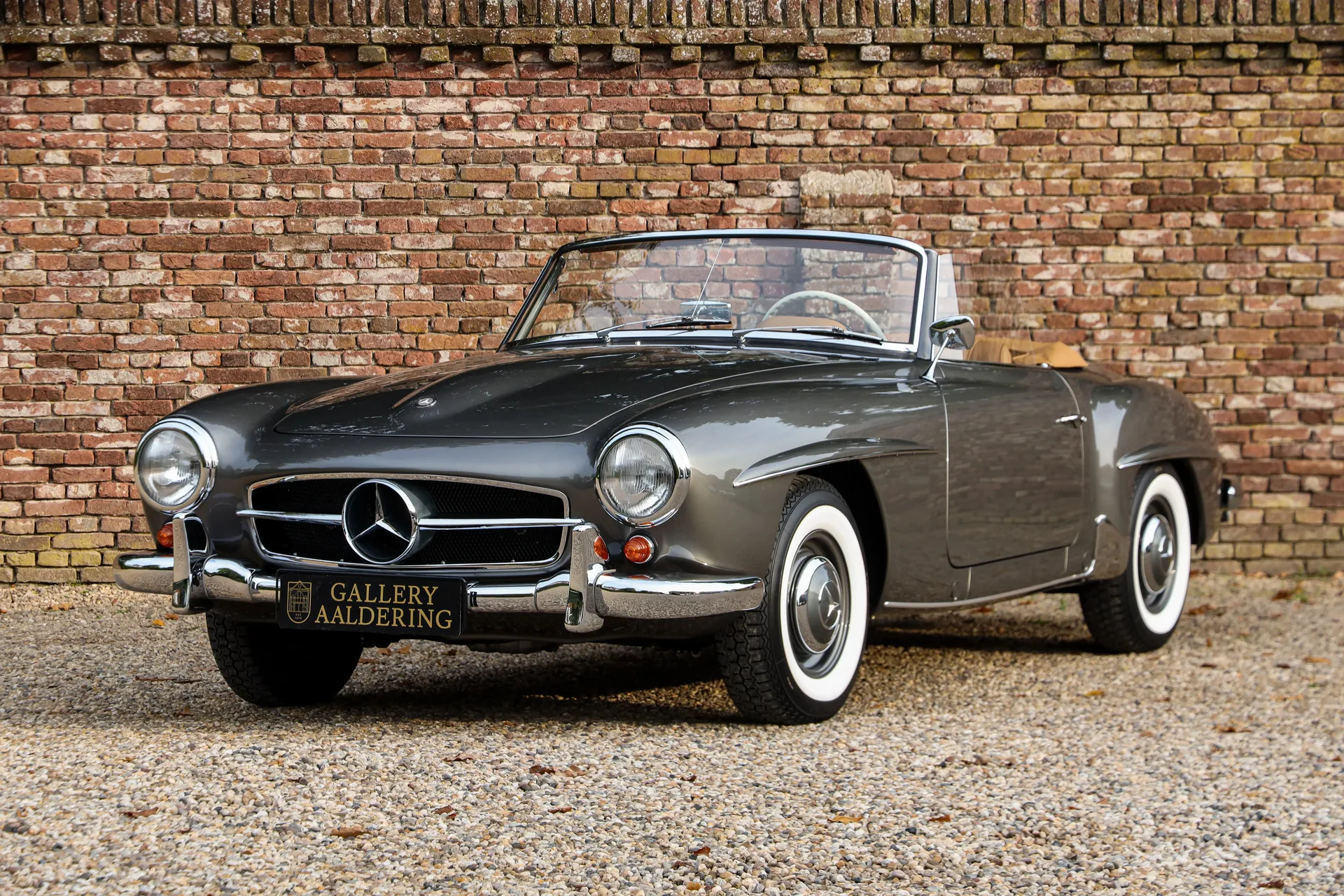 1961 Mercedes-Benz 190 SL offered by a specialist dealer in Brummen, Netherlands, main photo
