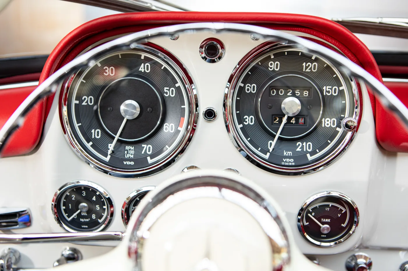 1961 Mercedes-Benz 190 SL, 15/28