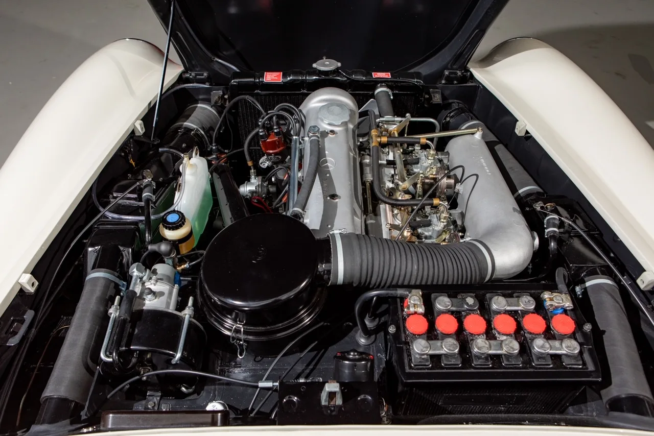 1961 Mercedes-Benz 190 SL, 22/28
