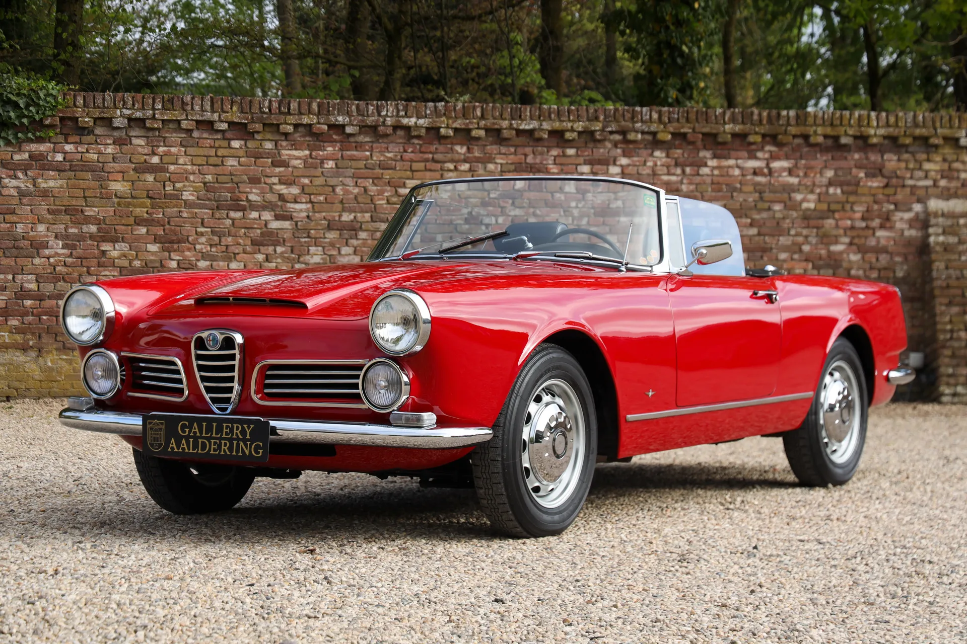 1962 Alfa Romeo 2600 Spider Touring offered by a specialist dealer in Brummen, Netherlands, main photo
