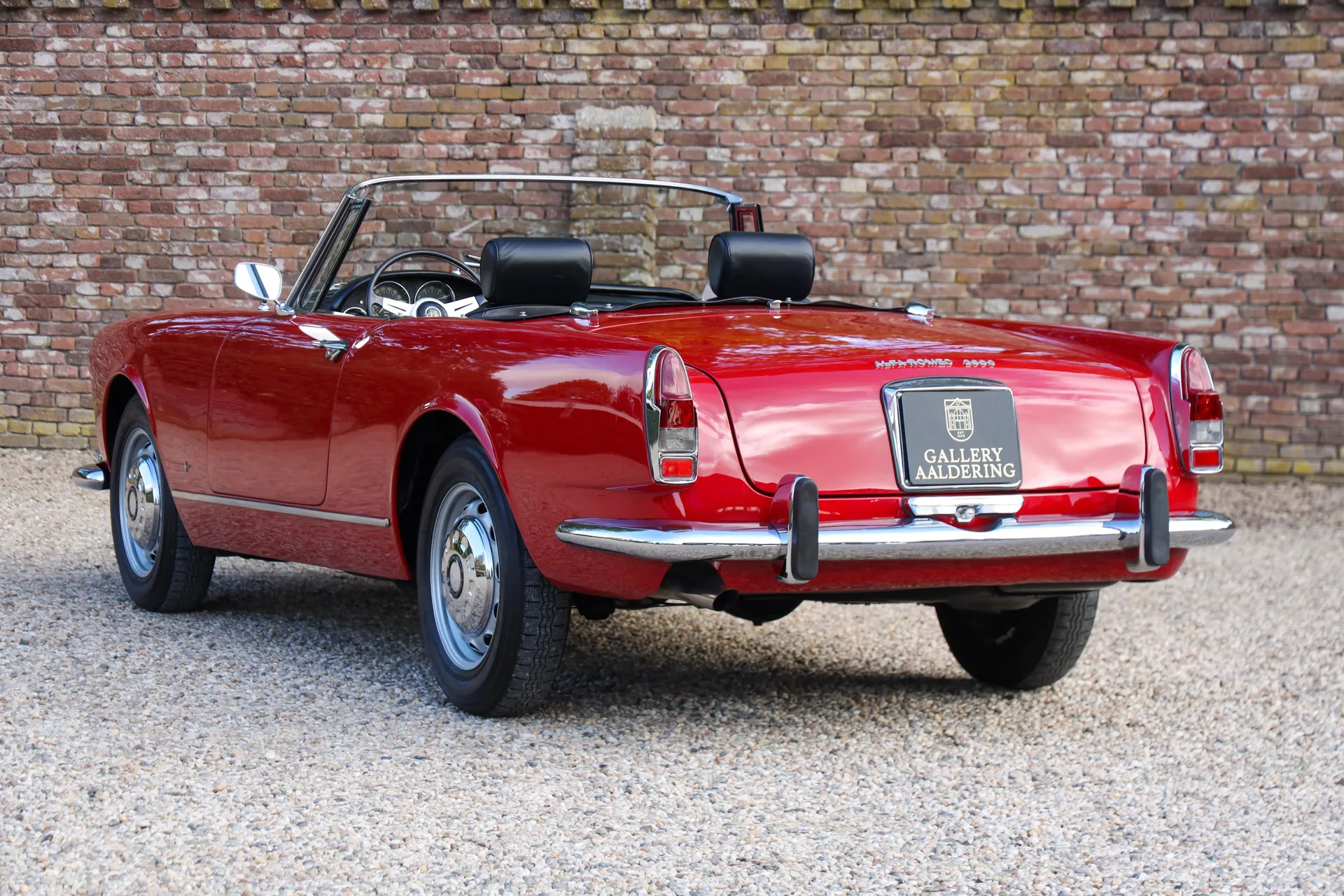 1962 Alfa Romeo 2600 Spider Touring, 2/30