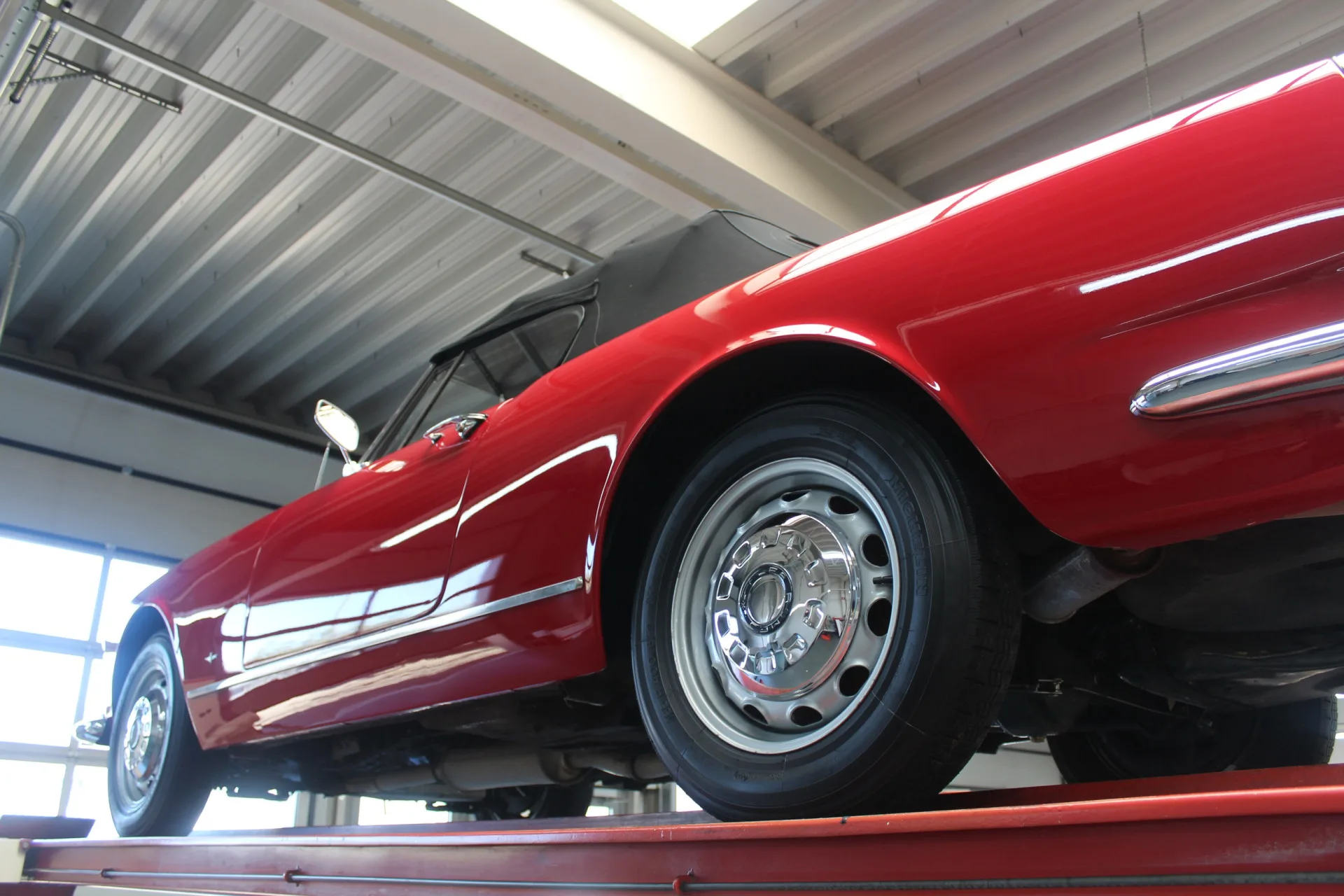 1962 Alfa Romeo 2600 Spider Touring, 9/30
