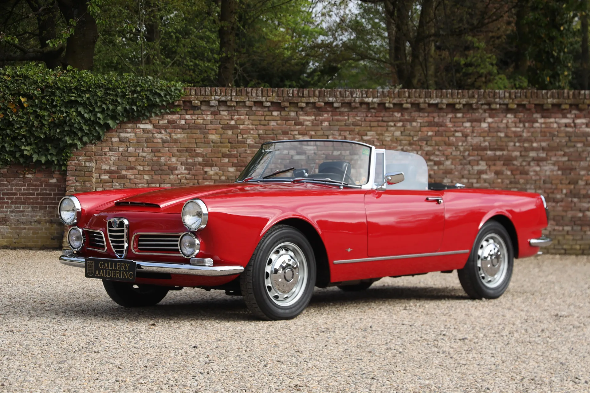 1962 Alfa Romeo 2600 Spider Touring, 22/30