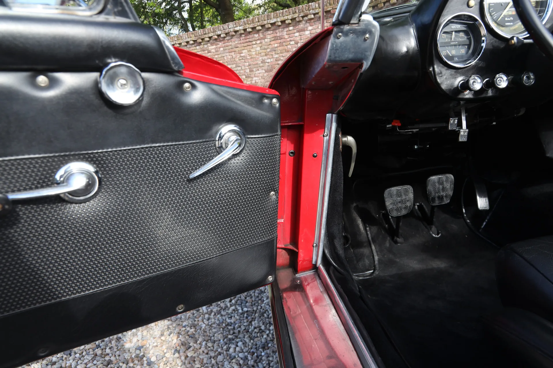 1962 Alfa Romeo 2600 Spider Touring, 24/30