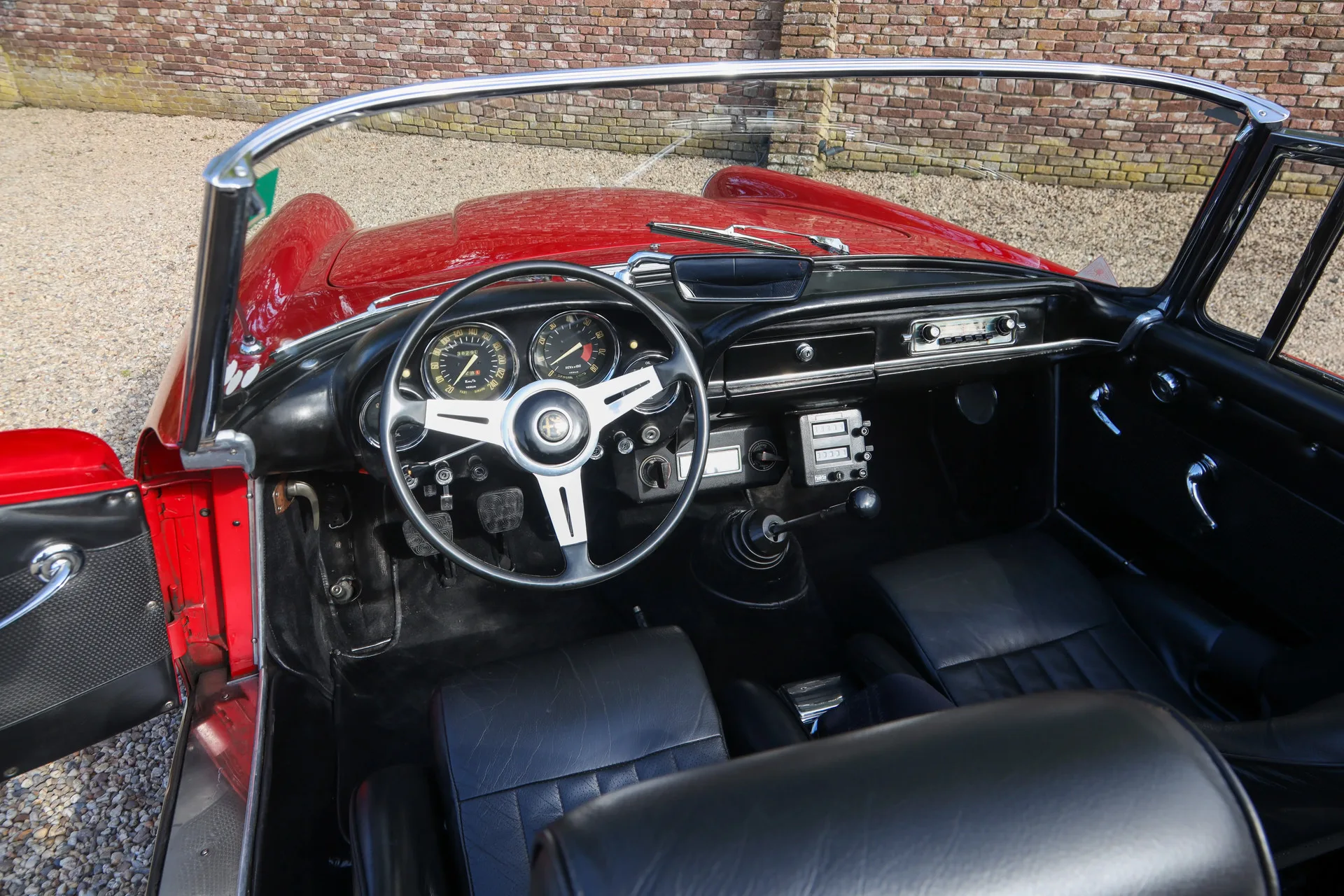 1962 Alfa Romeo 2600 Spider Touring, 28/30