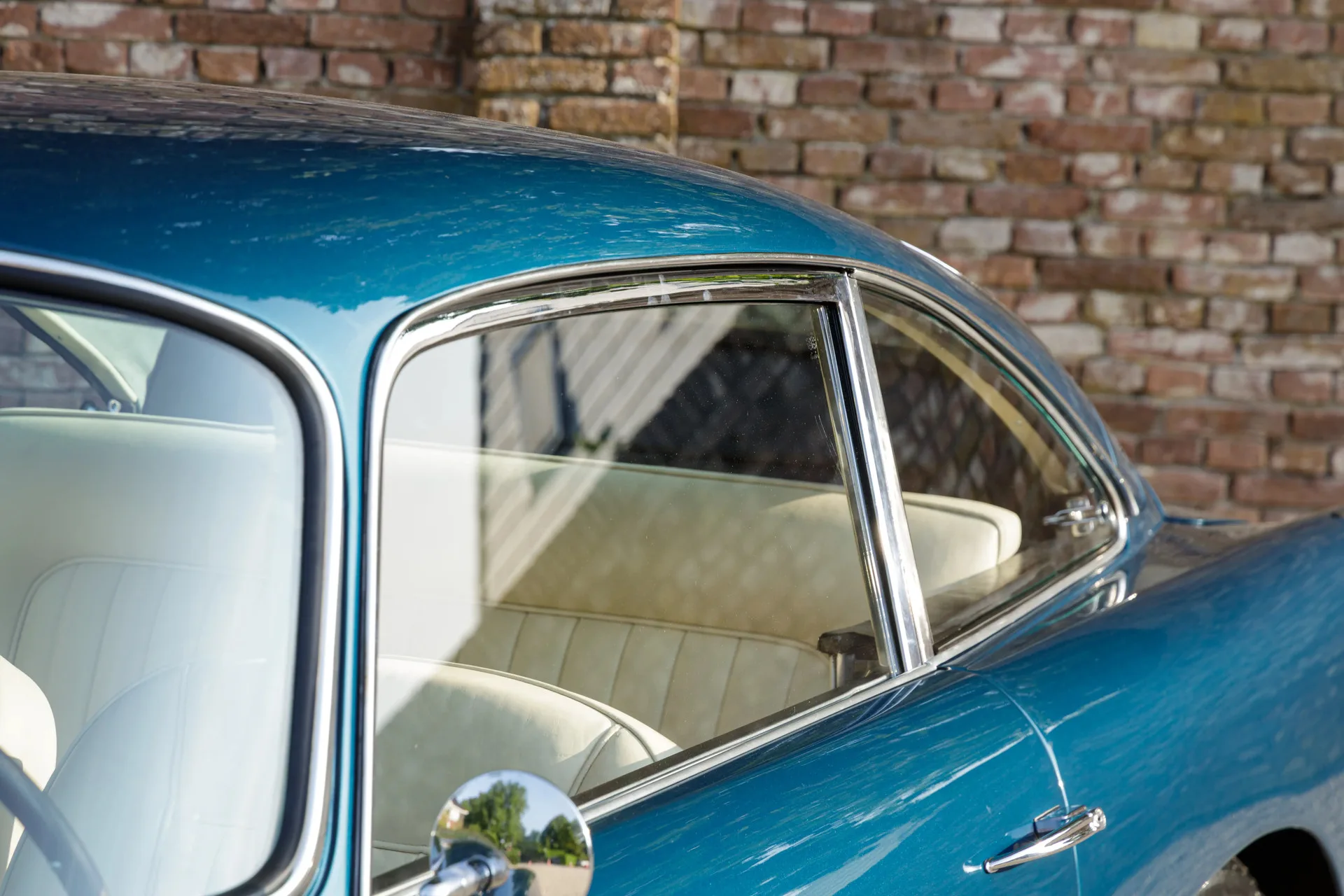 1962 Aston Martin DB4 Vantage SS Series IV, 23/30