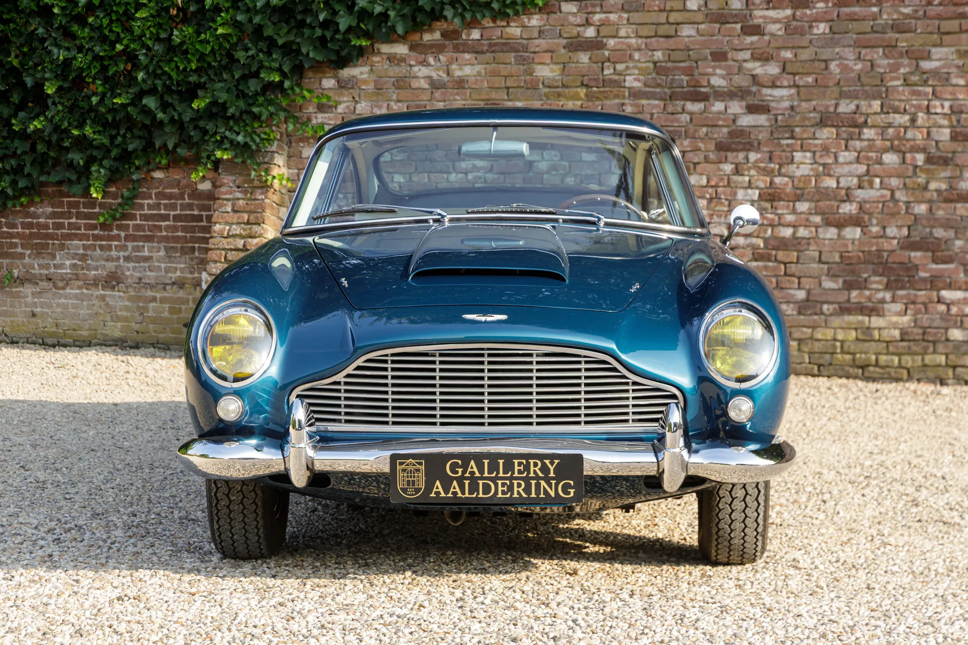 1962 Aston Martin DB4 Vantage SS Series IV, 28/30
