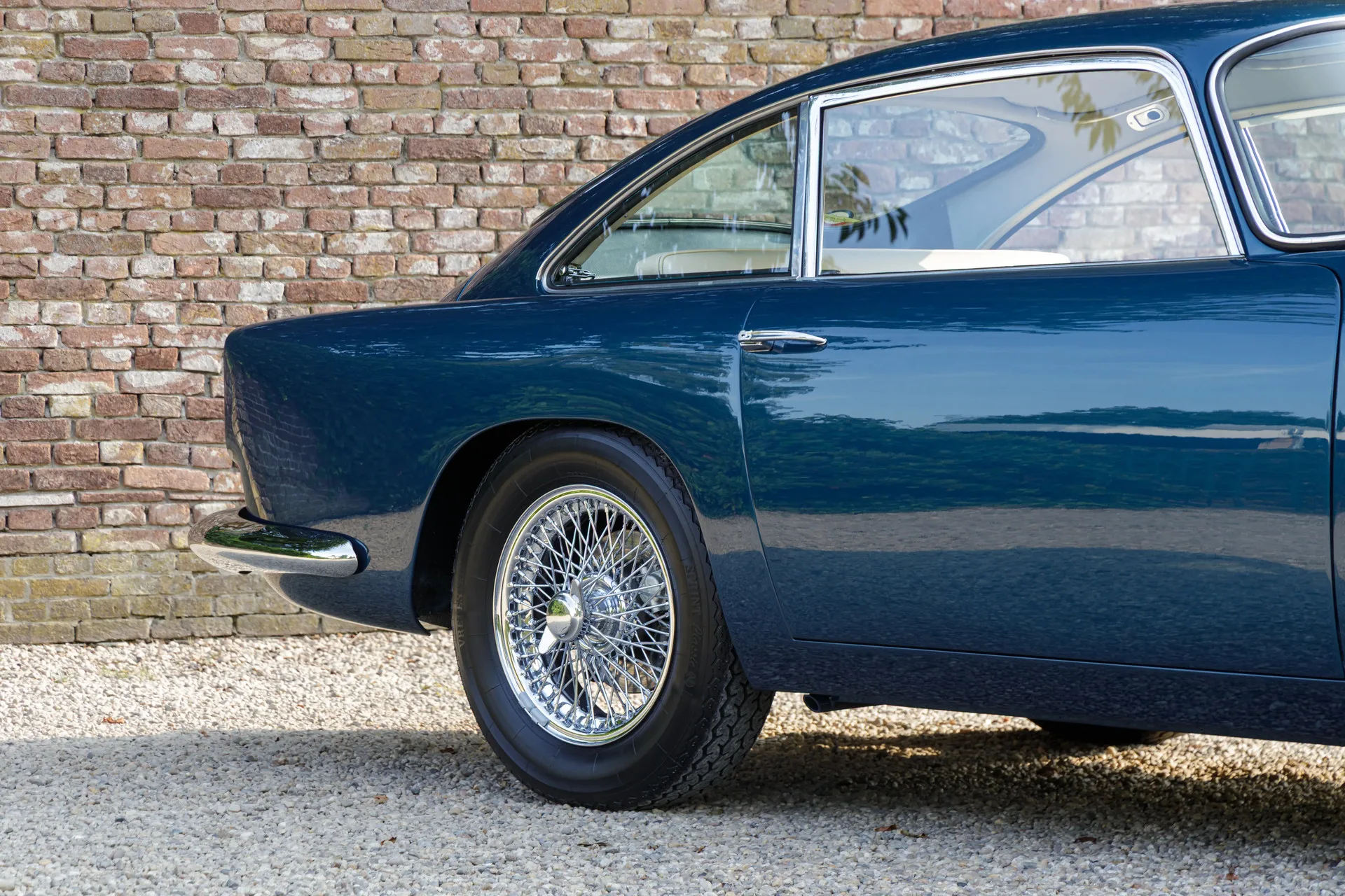 1962 Aston Martin DB4 Vantage SS Series IV, 29/30